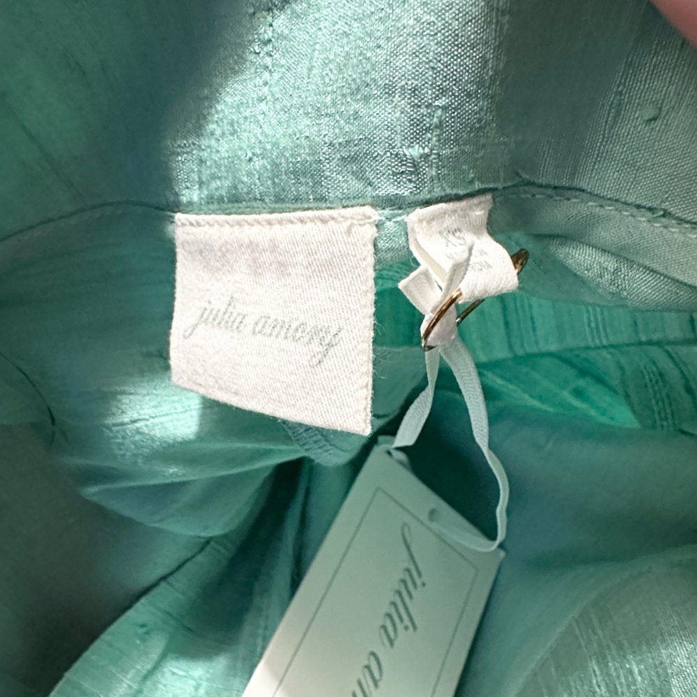 Julia Amory Pants - Picture 2 of 3